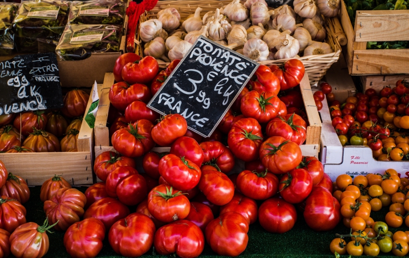 primeur-GRASSE-min_tomatoes-4050245